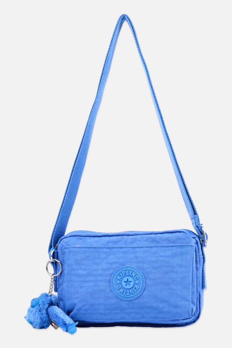 kipling حقيبة كتف نسائية بشعار العلامة التجارية مع حلقة مفاتيح، زرقاء - Image 1