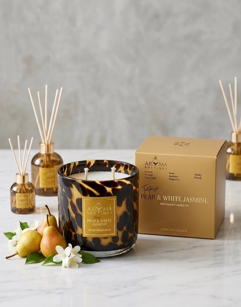 Aroma Luxury Candle With a Pear And Jasmine Scent, 2 Wicks - Image 2