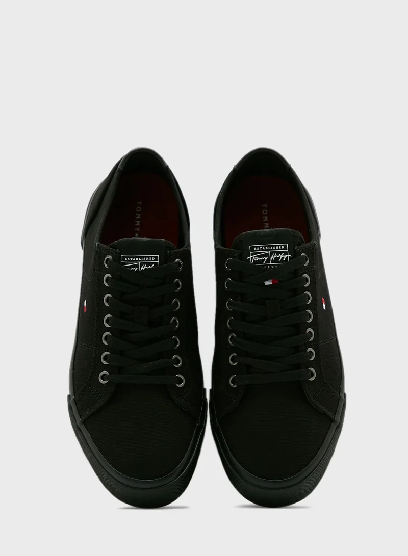 TOMMY HILFIGER Core Corporate Low Top Sneakers