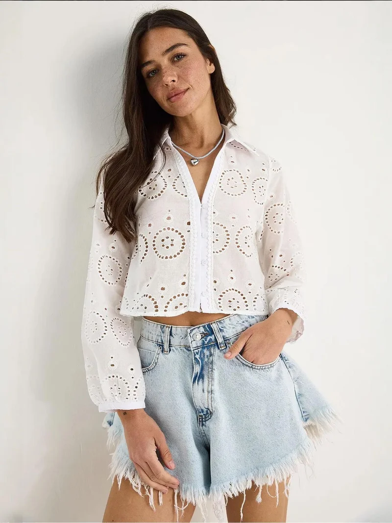 Bianco Lucci LUCCI Textured Embroidered Crop Shirt with Button Closure