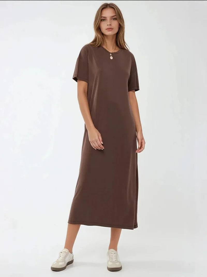 زوبعة فستان ميدي بقصة مريحة