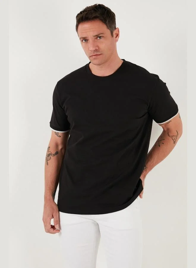 بوراتي تيشيرت رجالي بياقة دائرية بقصة عادية من قطن سترتش من بوراتي