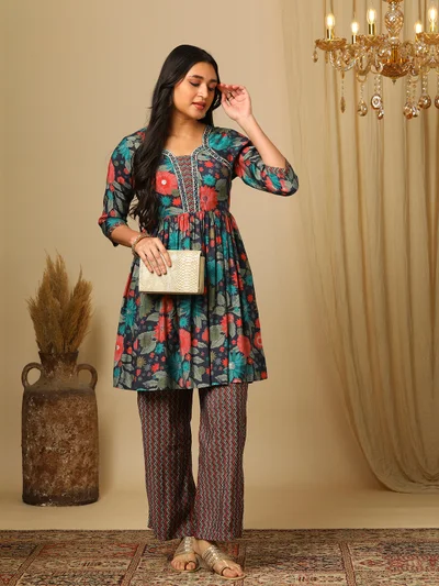 globus Women Printed Three Quarter Sleeve Tunic & Trouser Co-Ords