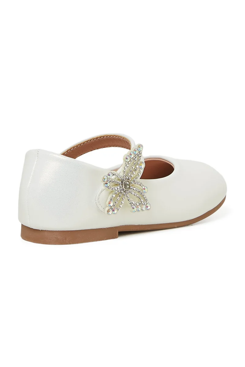 Geoomnii  GEOOMNII Closed/Flat Shoes for Infant Girls – WHITE Shoes with Ankle Strap | Comfortable PU Upper & TPR Sole for Women | Best Price UAE