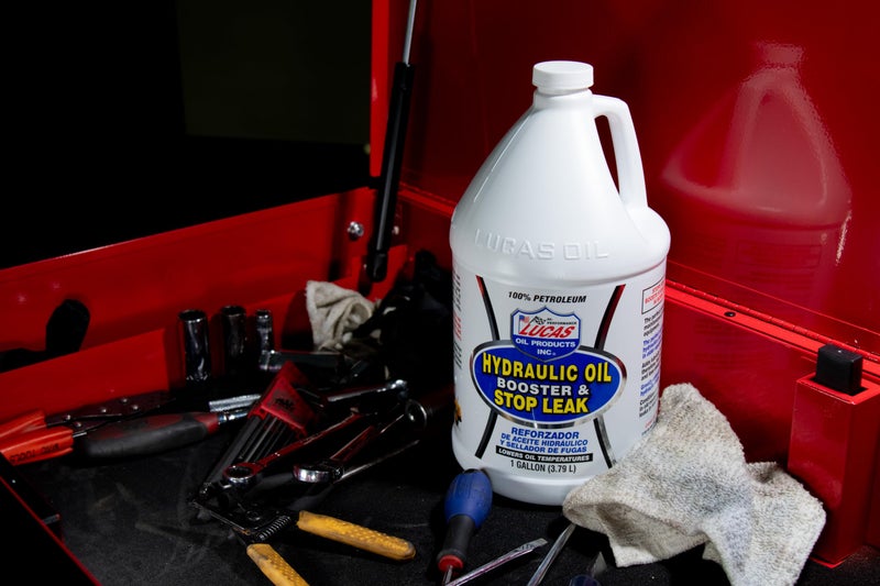 Lucas Oil 10018 Hydraulic Oil Booster & Stop Leak - 1 Gallon - Image 4