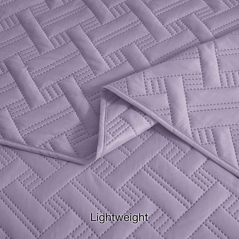 BSB HOME 100% Cotton Ultrasonic 280 Tc Solid King Size Quilted Bed Cover/Bedspread/Rajaai with 2 Pillow Case, (Luxurious, Lavender, 90X100 Inches, 254X228 cm) - Image 5