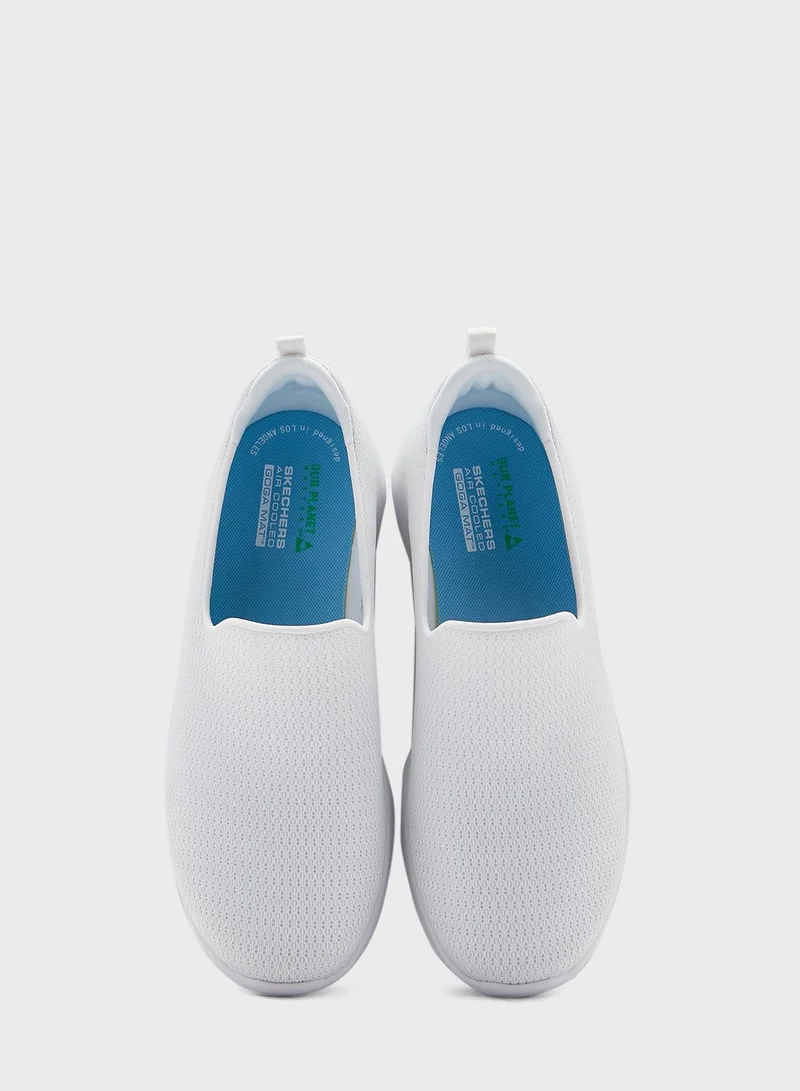 SKECHERS Go Walk Joy
