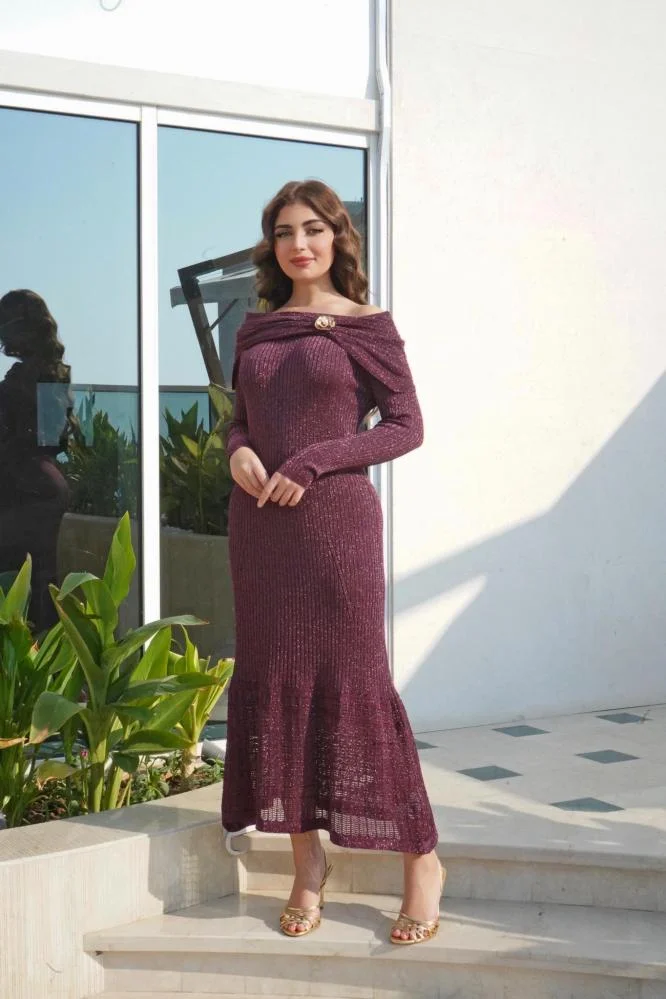Opera Fashion Soft Burgundy Dress with Luxe Gold Accessory