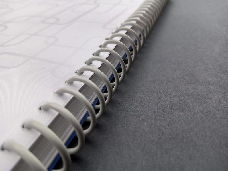 Techgifti دفتر ملاحظات بتصميم حلزوني - حجم A4، 200 صفحة - دفتر عادي للطلاب، المكتب/دفتر حلزوني غير مخطط لأغراض الكتابة (عبوة من 3) - Image 4