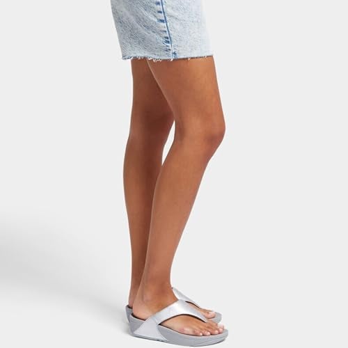 FitFlop™ Womens Lulu Leather Toe-Post Sandal, Silver, Size 8 - Image 2