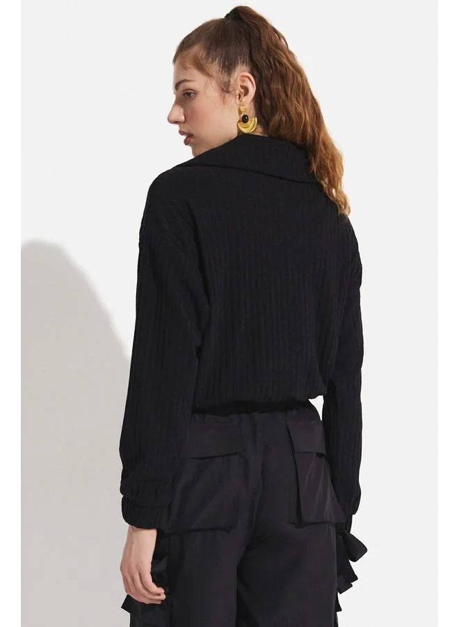 JUNE June Zipper Detailed Blouse Black