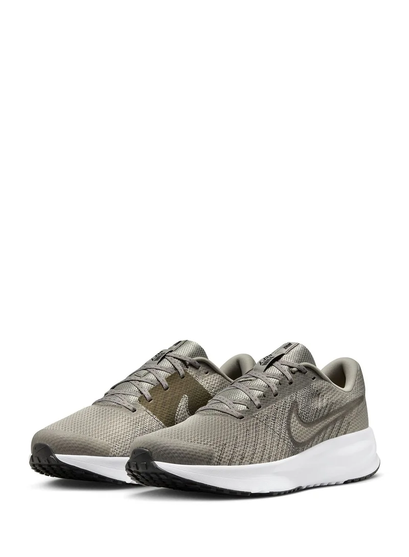 Nike Run Defy