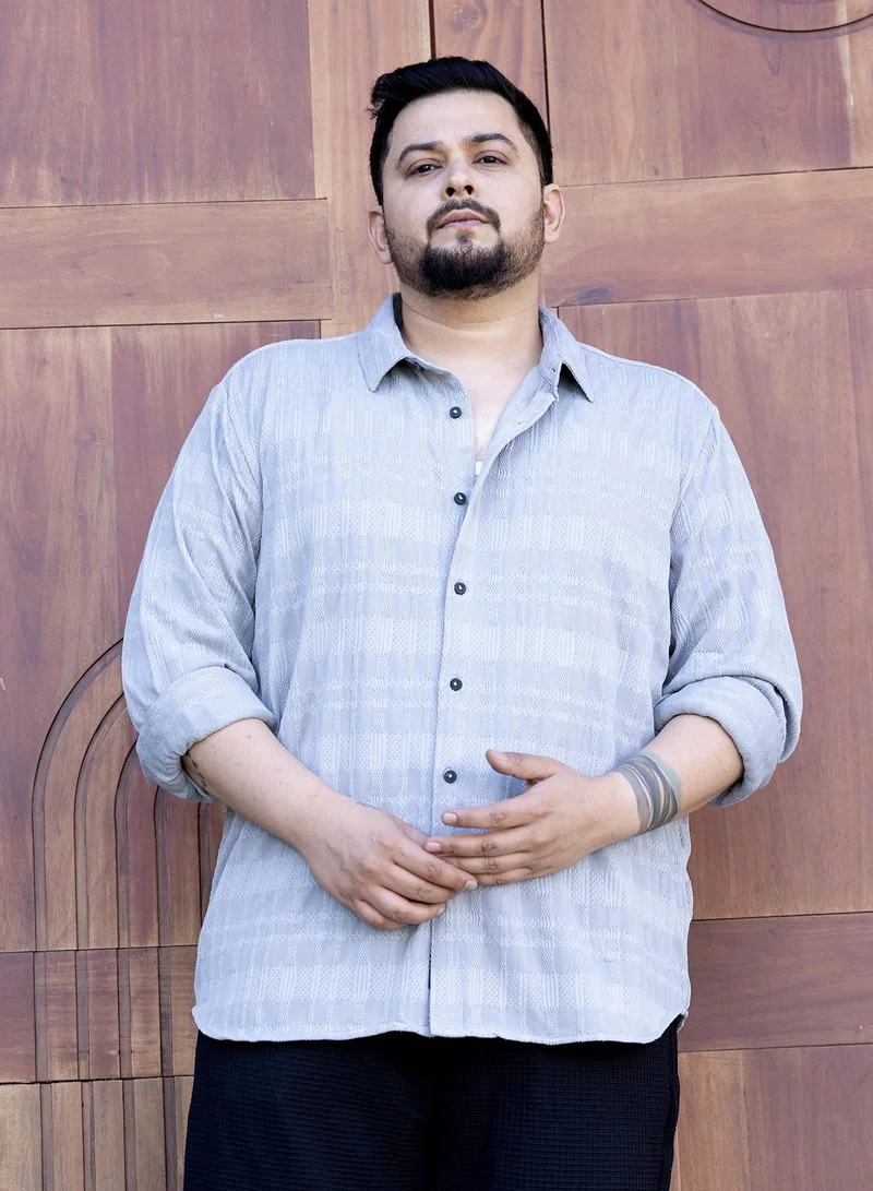 انستافاب بلس قميص رجالي أزرق فاتح بنقشة مضفرة مريحة للملابس الكاجوال بياقة ممتدة وأكمام طويلة بأزرار مقاس كبير