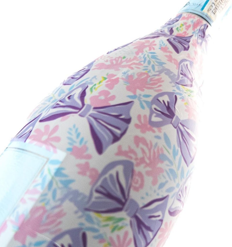 beaubottles ملصق زجاجة النبيذ المخصص بأقواس الدانتيل اللافندر من بيو بوتلز لزجاجة الشمبانيا لا ماركا 750 مل - ملصقات زجاجات النبيذ الشخصية لحفلات الزفاف، الفعاليات والهدايا - تطبيق سهل للتقلص - Image 1