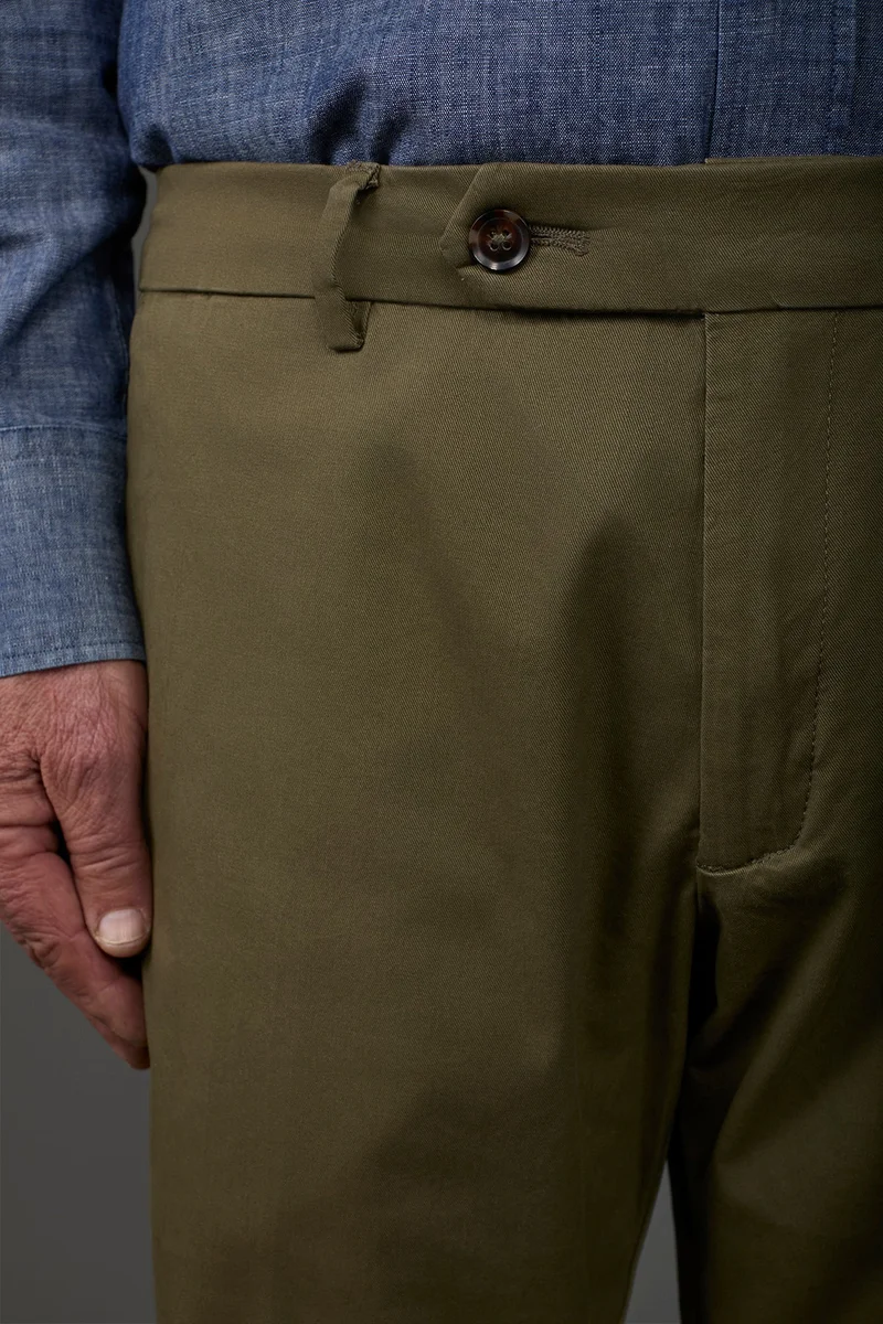 Doppelganger Green Men's classic chino trousers with extended tab closure - Olive Green for Men | Best Price UAE