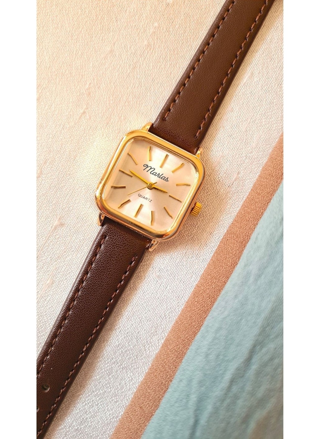 Tekno Trust Retro Women's Wristwatch, Vintage Design, Minimal Design, Gold Color, Dark Brown Strap  - Image 1