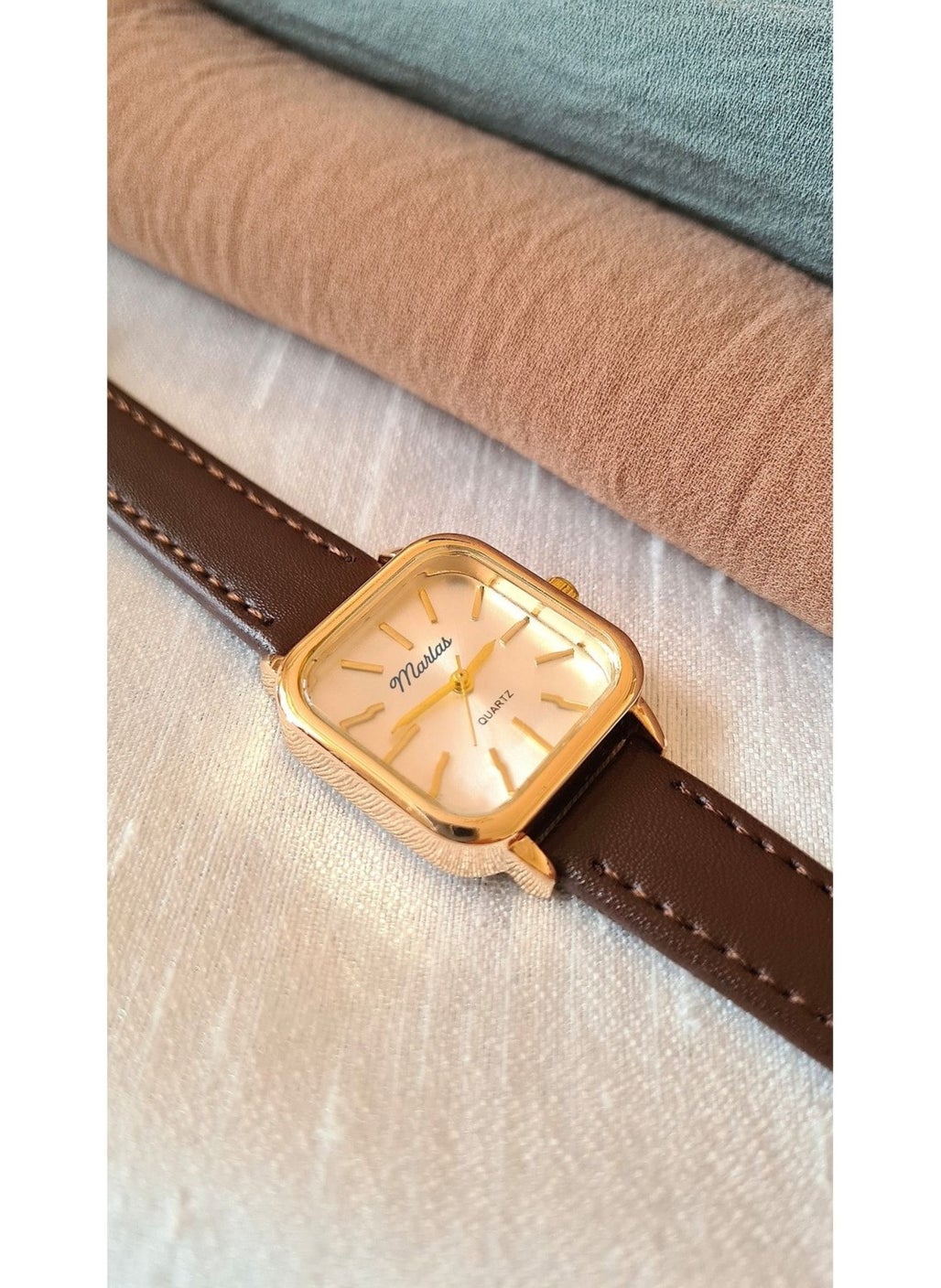 Tekno Trust Retro Women's Wristwatch, Vintage Design, Minimal Design, Gold Color, Dark Brown Strap  - Image 5