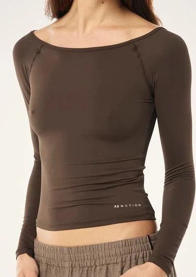 بي إي نيشن Soft Lightweight Off-Shoulder Long Sleeve Top