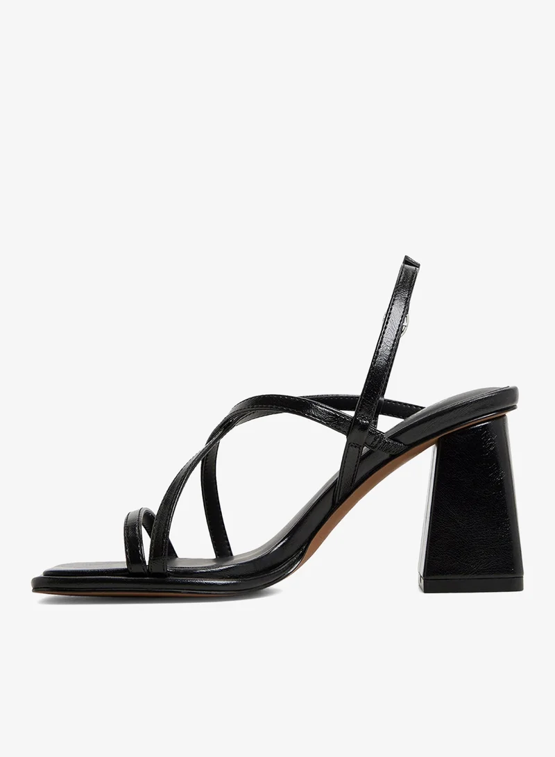 كول ات سبرنج صنادل بكعب كاجوال بحزام خلفي