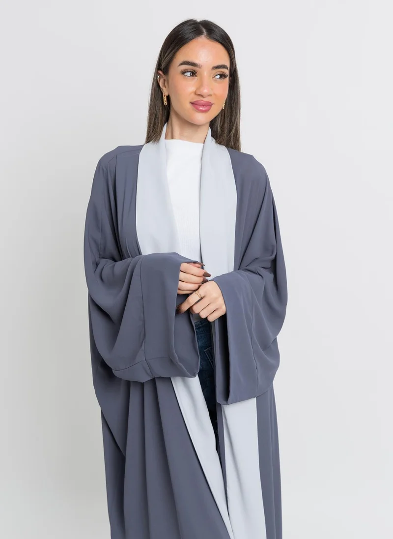 Kaafmeem Gray on Light Gray Flowstyle Abaya