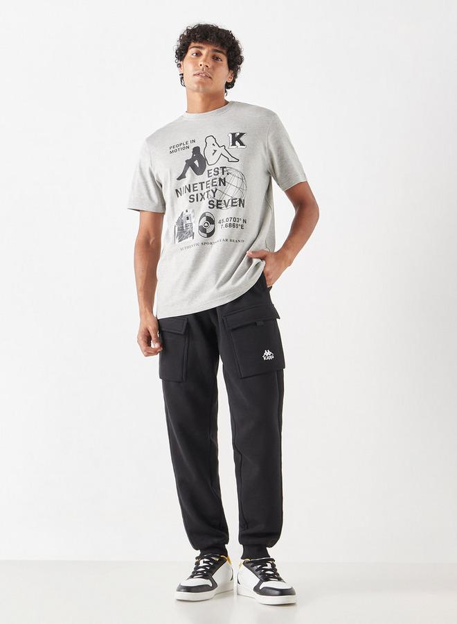 كابا تيشيرت بأكمام قصيرة وطبعات جرافيك من كابا - Image 2