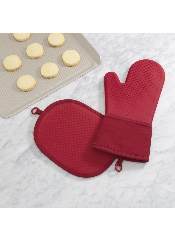 OXO Good Grips - Oxo Oven Mitts - Red - Image 1