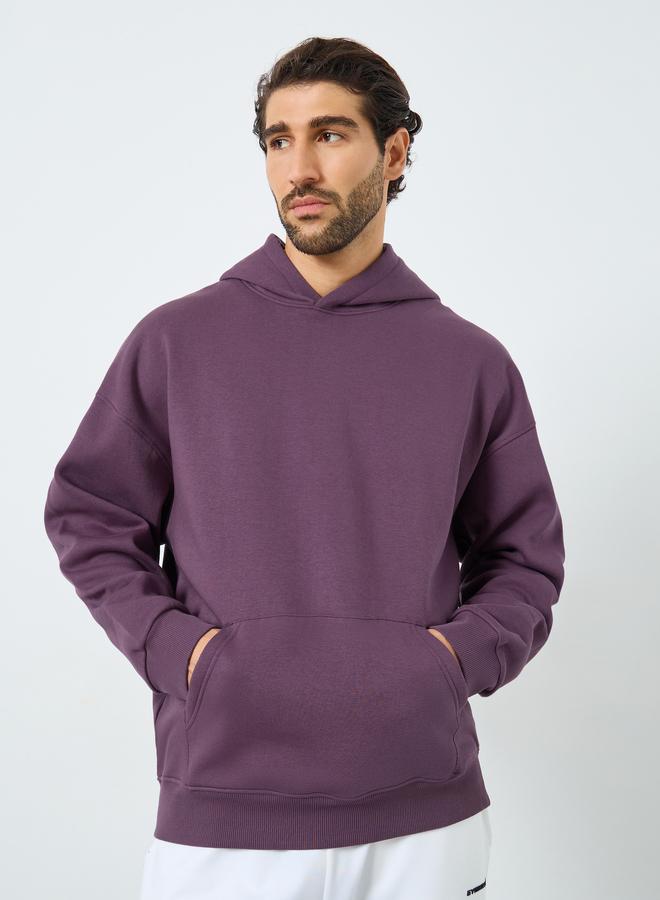ستايلي هودي واسع بنفسجي بطبعة جرافيك - Image 4
