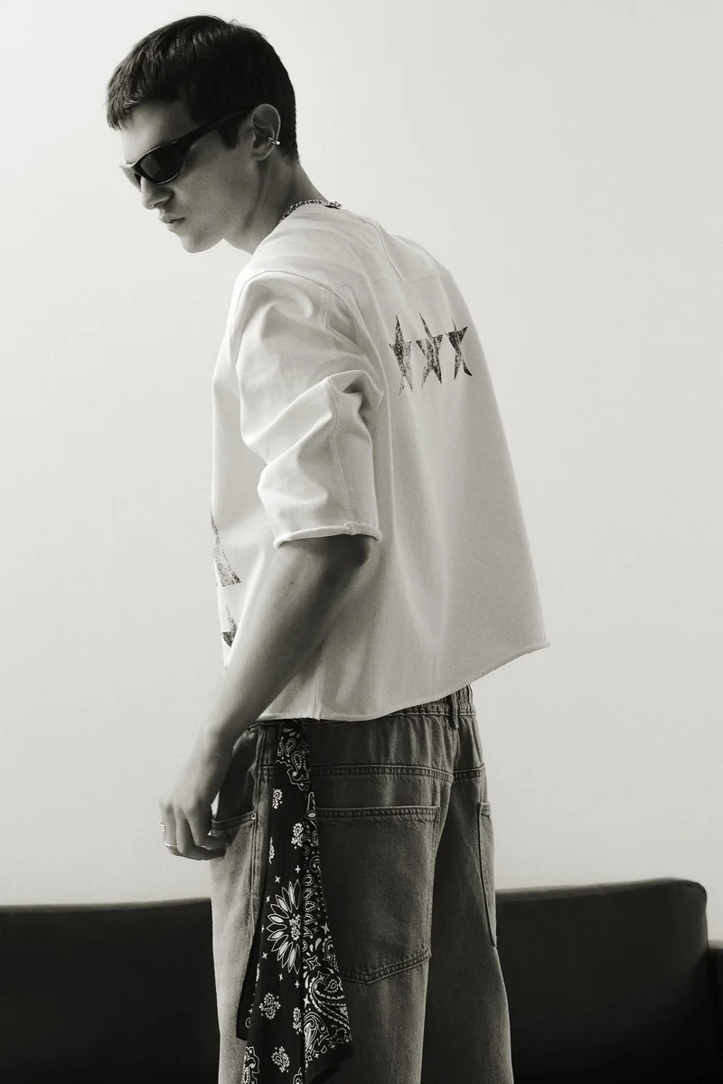 H&M  Oversized Fit Cropped T-shirt for Men | Best Price UAE