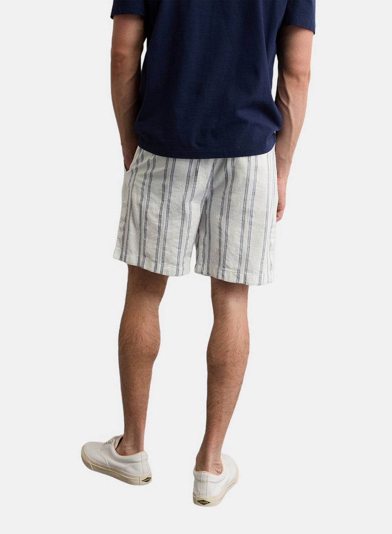 American Eagle AE 7" Lived-In Trekker Short - Image 4