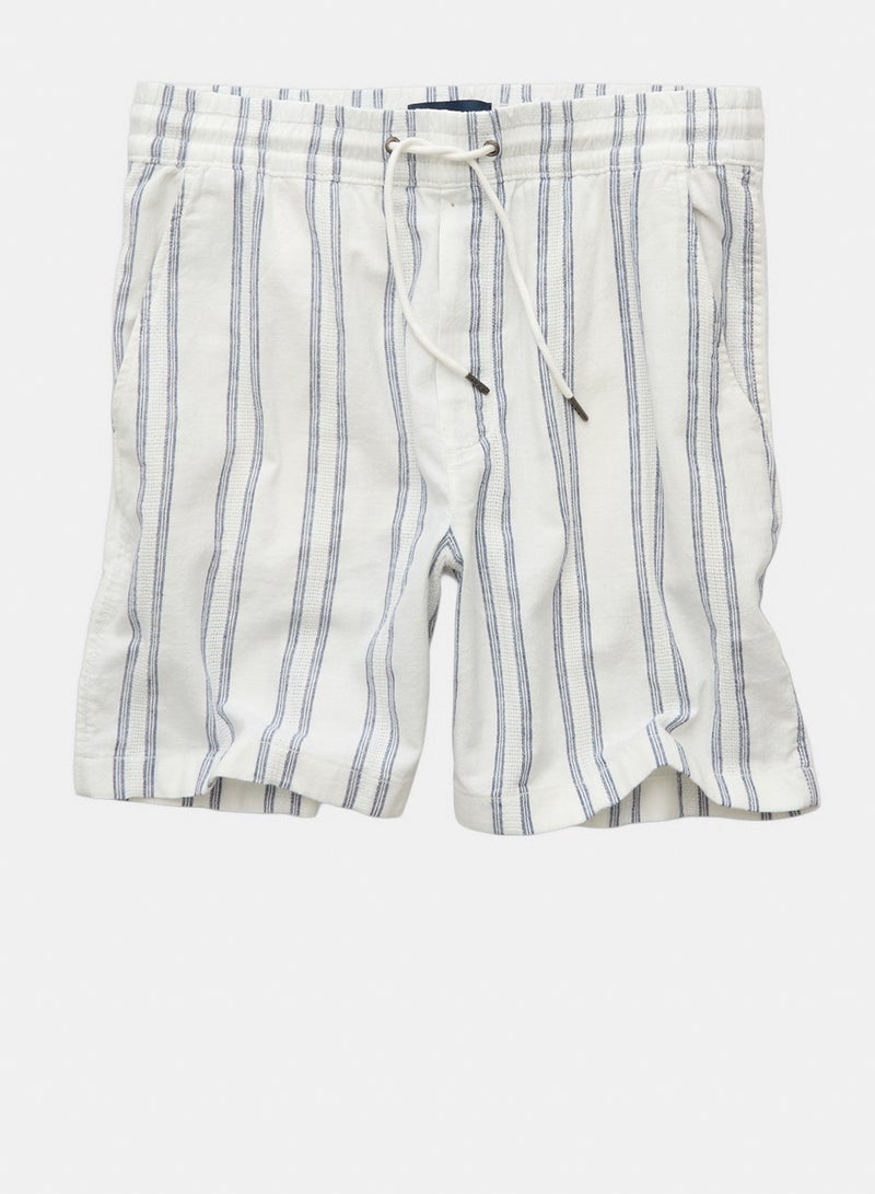 American Eagle AE 7" Lived-In Trekker Short - Image 3