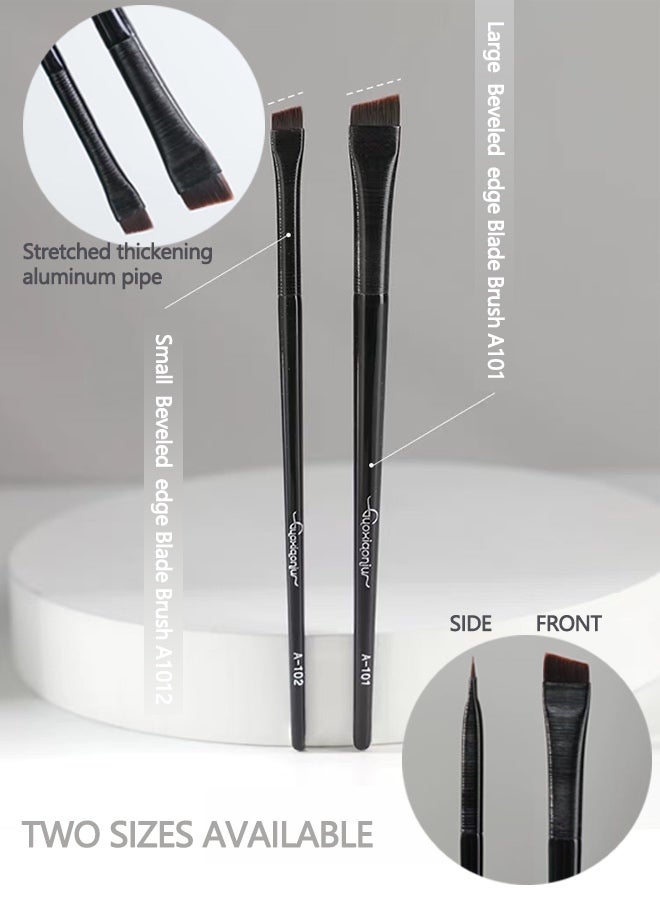 The two-piece set of thin, sharp-angled, wide-edged eyebrow brushes and eyeliner brushes is easy to use and helps create vivid eyebrows. - Image 3