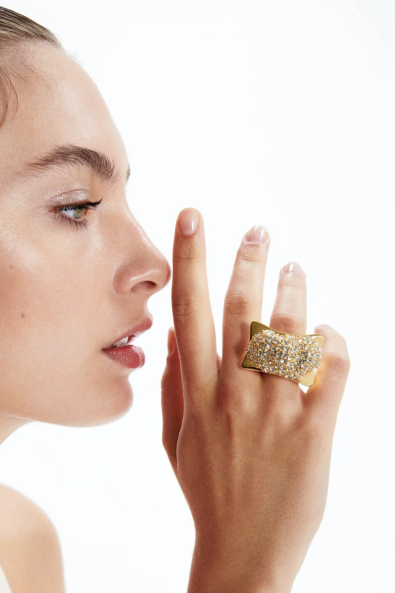 اتش اند ام Chunky Rhinestone-Embellished Ring