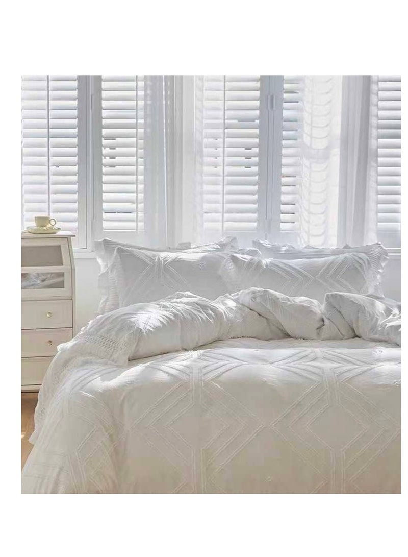 BAIG Microfiber Embroidered Soft Quality Comforter Bedding set-King Size 6Pcs 1-PC fitted bedsheet 200 * 200cm,1-PCS Comforter 220 * 240 fixed, 4PCS Super Soft Pillowcases