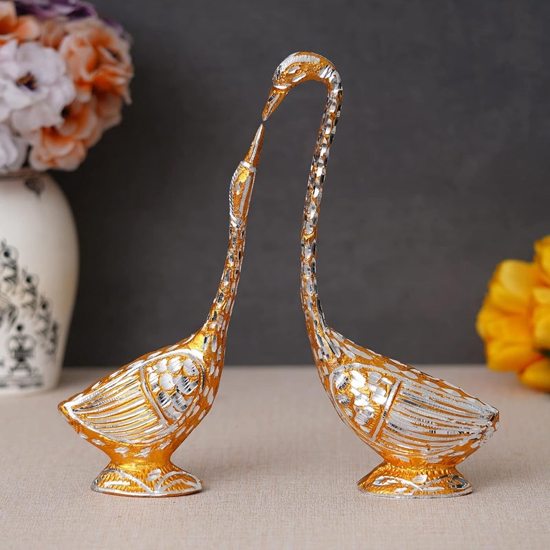 WebelKart Pair of Kissing Duck Swan Showpiece For Home Decor 29 cm Aluminium Golden - Image 1