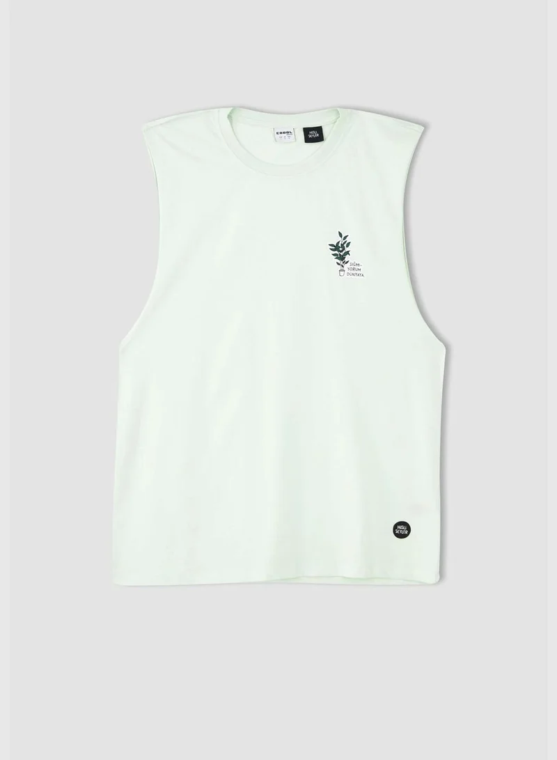 DeFacto Man Box Fit Crew Neck Sleeveless Vest