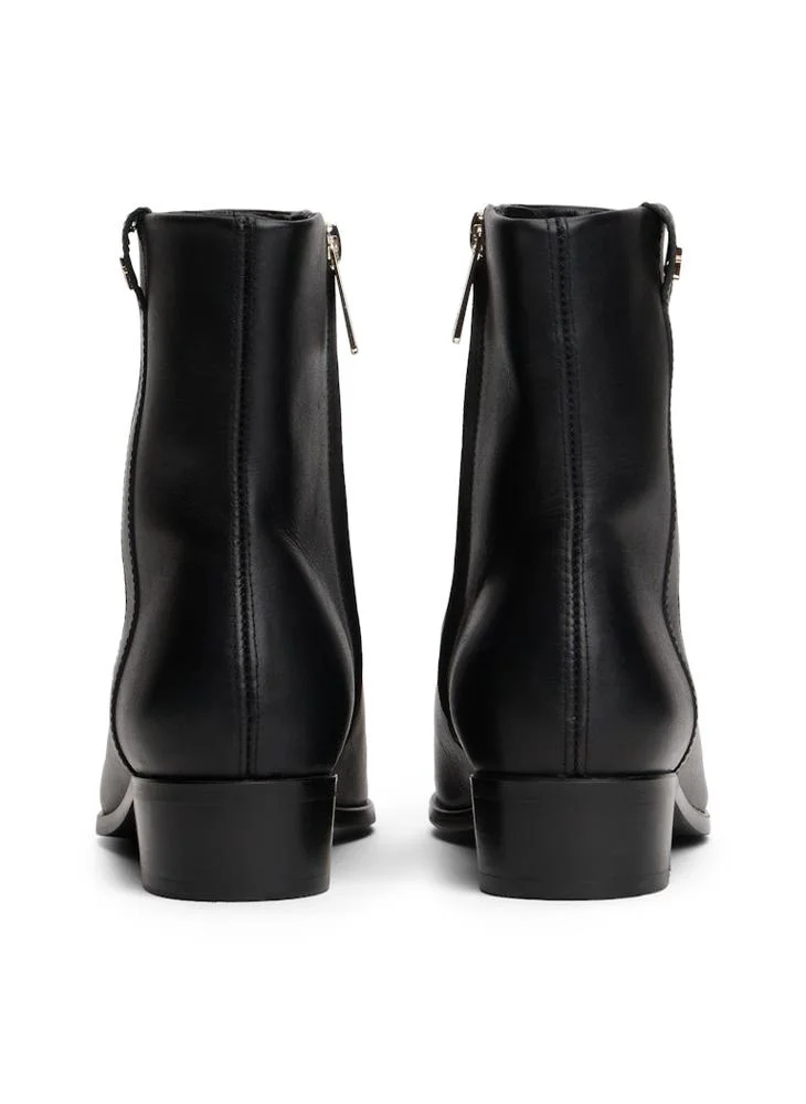 TOMMY HILFIGER Leather Pointed Toe Ankle Boots