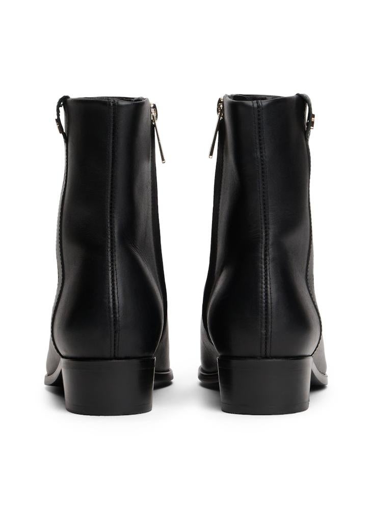 TOMMY HILFIGER Leather Pointy Zip Bootie - Image 4