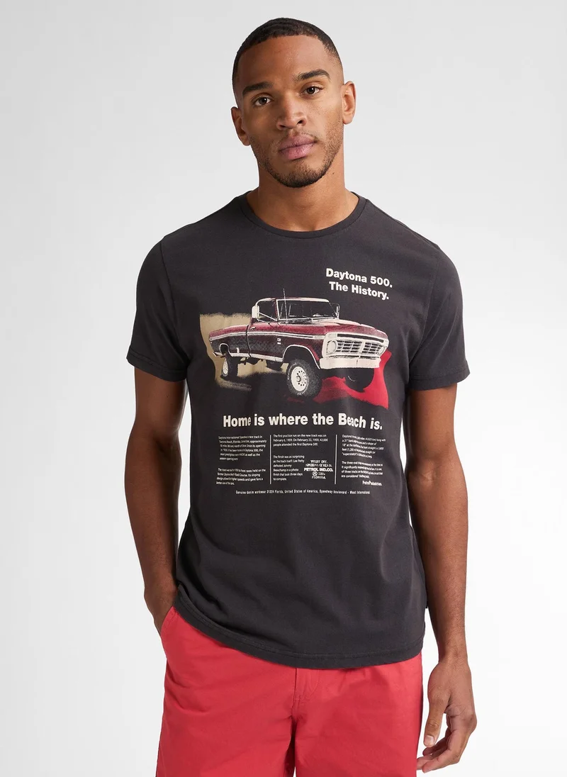 بترول اندستريز تيشيرت رجالي بطباعة صور