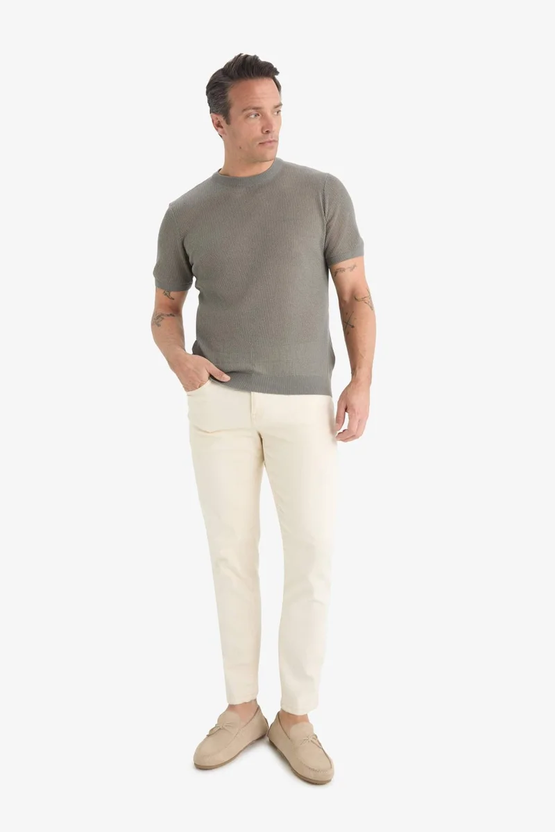 ديفاكتو Standard Fit Crew Neck Knitwear Short Sleeve T-Shirt