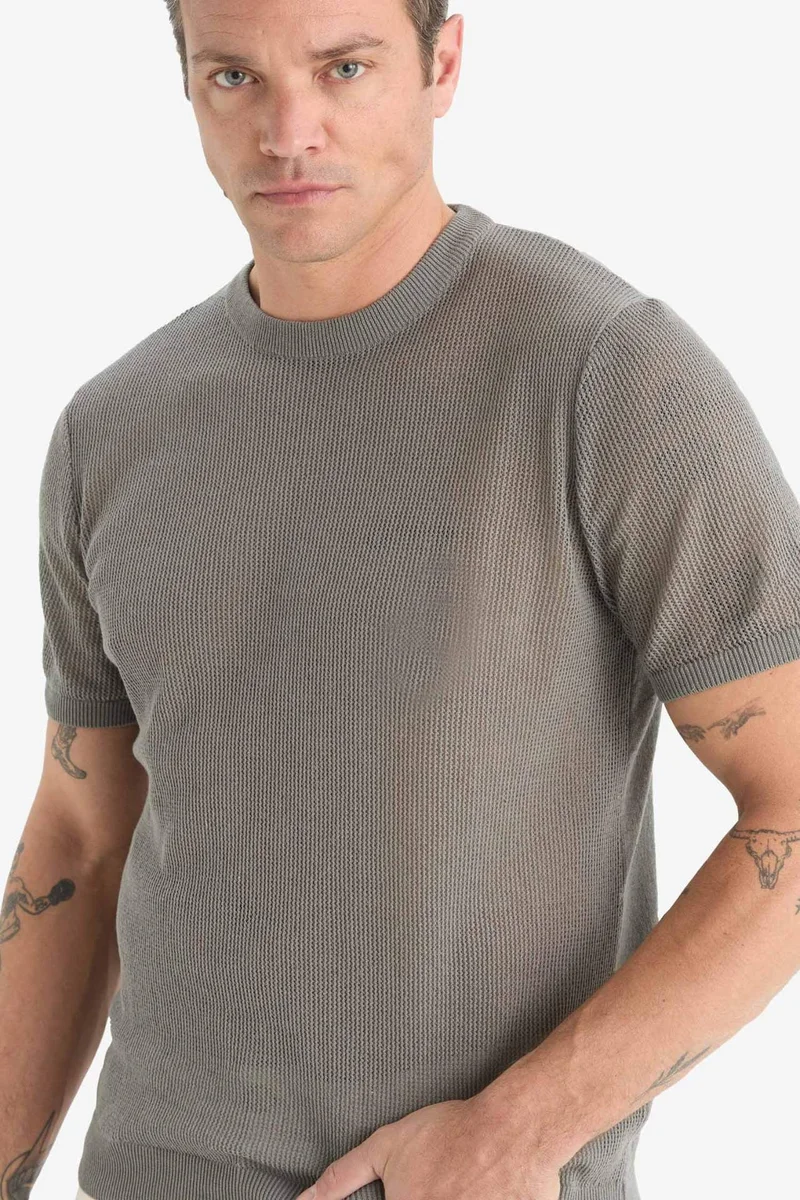 ديفاكتو Standard Fit Crew Neck Knitwear Short Sleeve T-Shirt