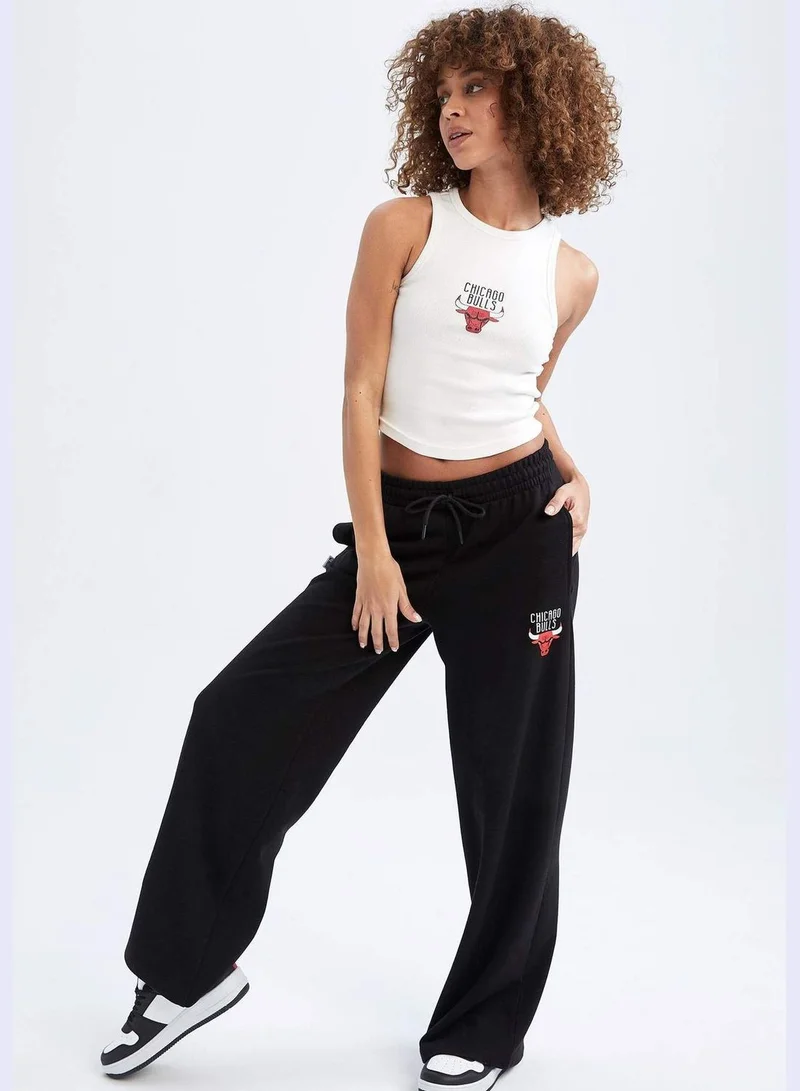 ديفاكتو Woman NBA Chicago Bulls Licenced Round Collar Strappy Knitted Crop Top