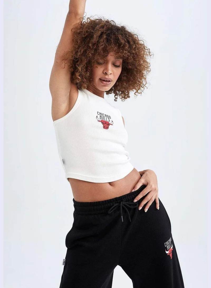 ديفاكتو Woman NBA Chicago Bulls Licenced Round Collar Strappy Knitted Crop Top