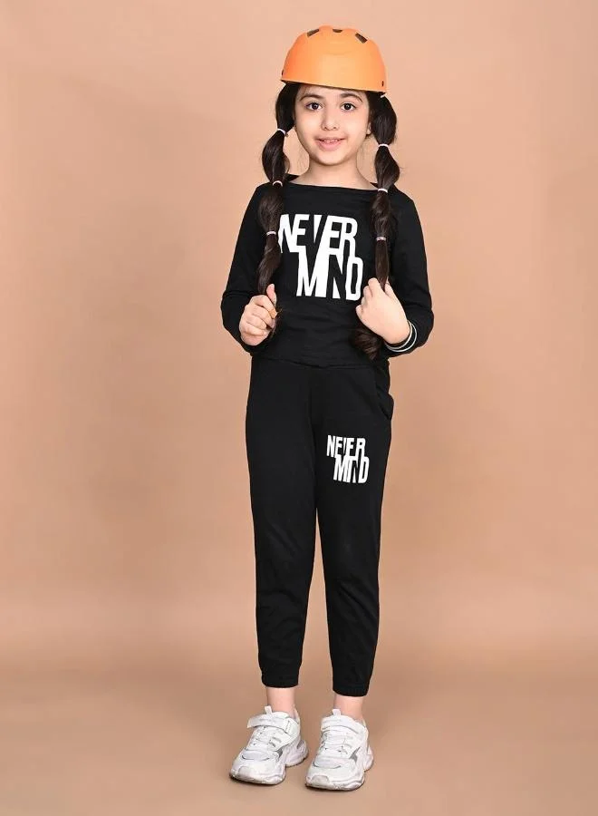 ليل بيكس طقم بلوزة بطبعة لا يهم مع بنطلون رياضي