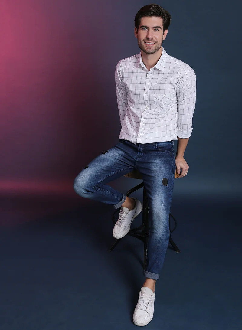 Campus Sutra Campus Sutra Men's Navy Blue Torn Denim Jeans For Casual Wear | Dark-Wash | Regular Fit | Button Closure | Cotton Denim Jeans Crafted With Comfort Fit For Everyday Wear