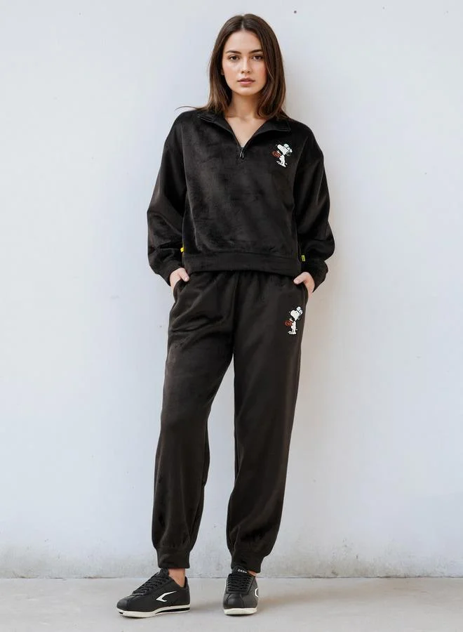 SP Characters Snoopy Embroidered Joggers