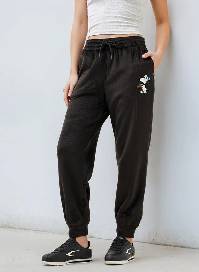 SP Characters Snoopy Embroidered Joggers