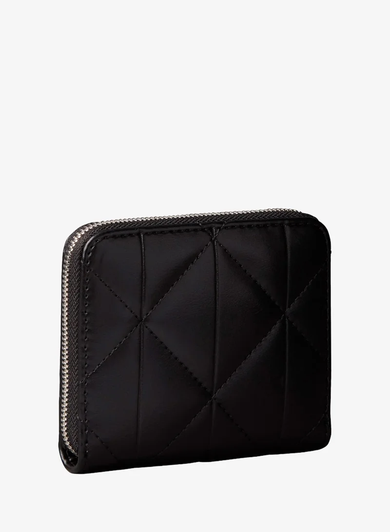 كالفن كلاين محفظة مربعة مبطنة بسحاب دائري