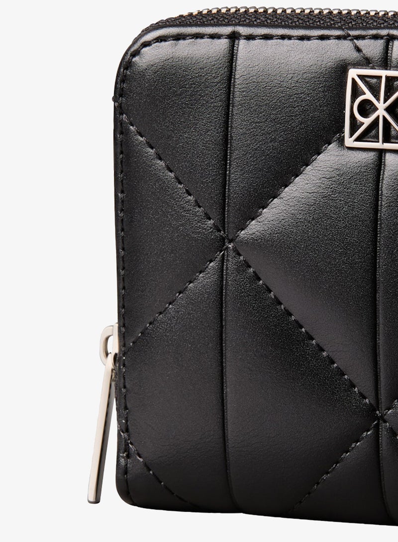 كالفن كلاين محفظة مربعة مبطنة بسحاب دائري - Image 3