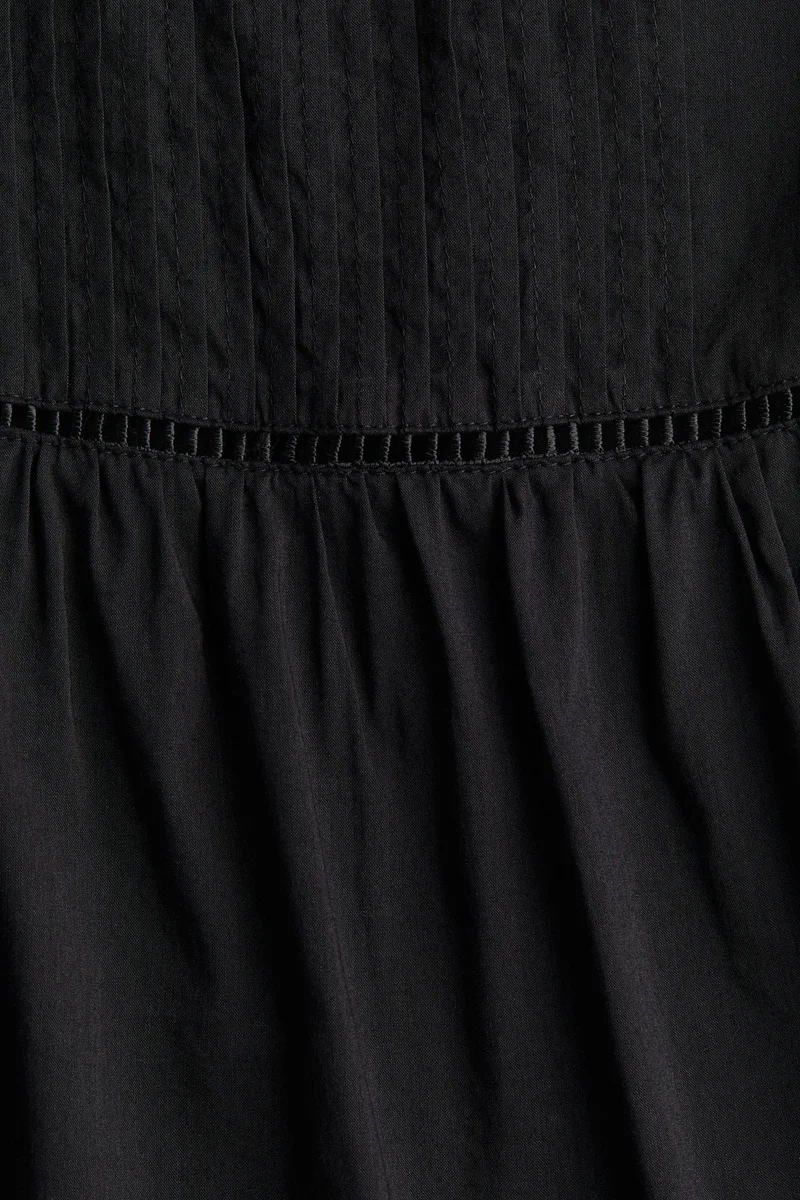 H&M Flutter-sleeved blouse