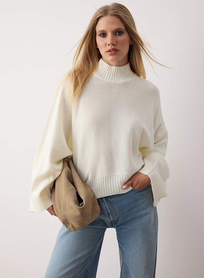 trendyol Ecru Wide Fit Spanish Sleeve Knitwear Sweater - Image 2